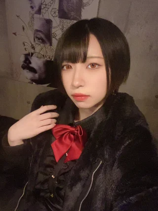 ニナ