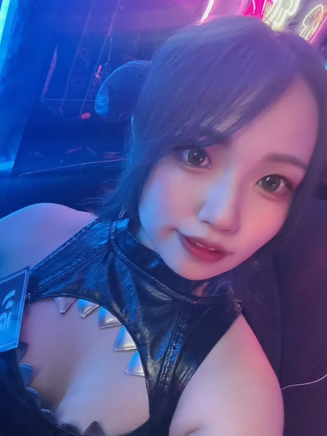 るりさんの画像3枚目