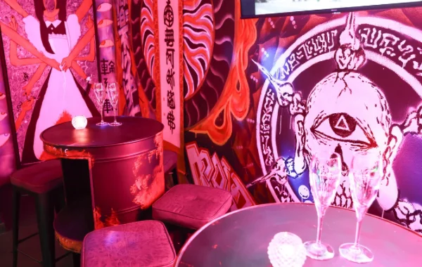 不良メイド喫茶・Bar黒月柏店