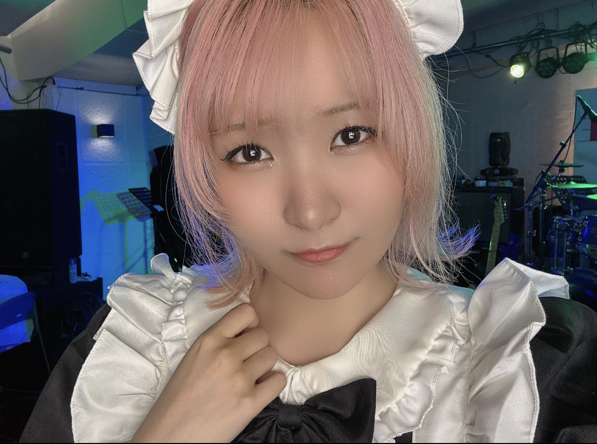 とむ