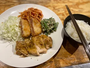なんと！賄いも食べれる