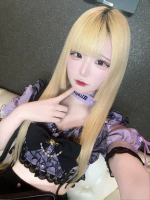 しぃな