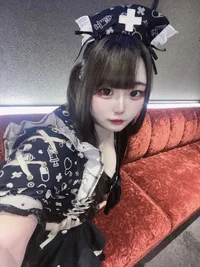 前髪を切った