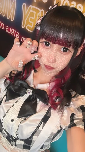 にゃん 🍯はにーないと姫路本店🍯
