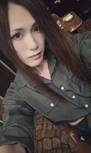 カエデ(女装男子)