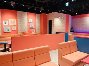 明るくPOPで可愛い店内‼️