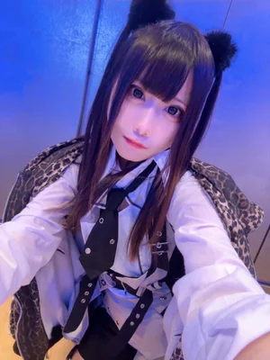 月乃みぃこ