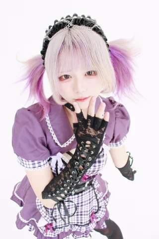 しろ
