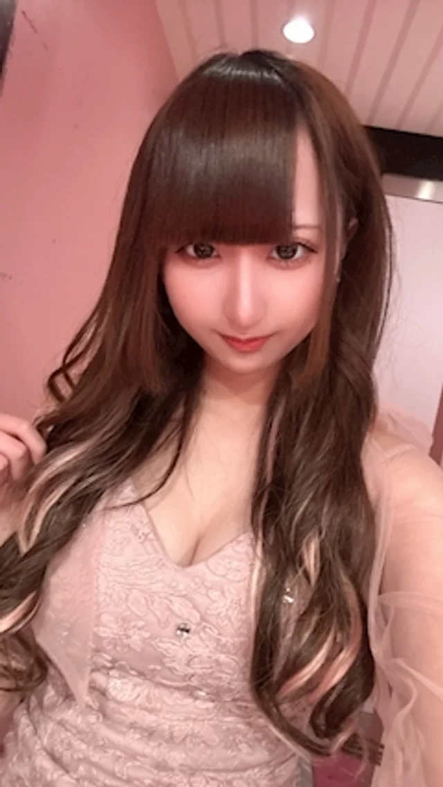 えな🩷ぴんもん梅田店さんの画像3枚目