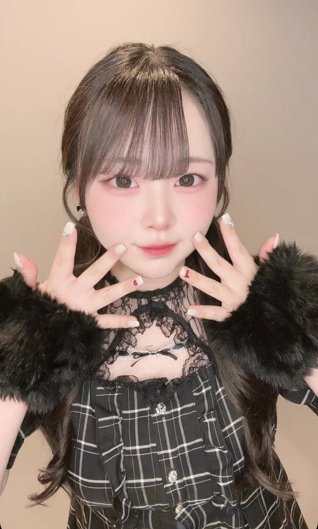 🤍🍎白雪 りり🍎🤍さんの画像1枚目