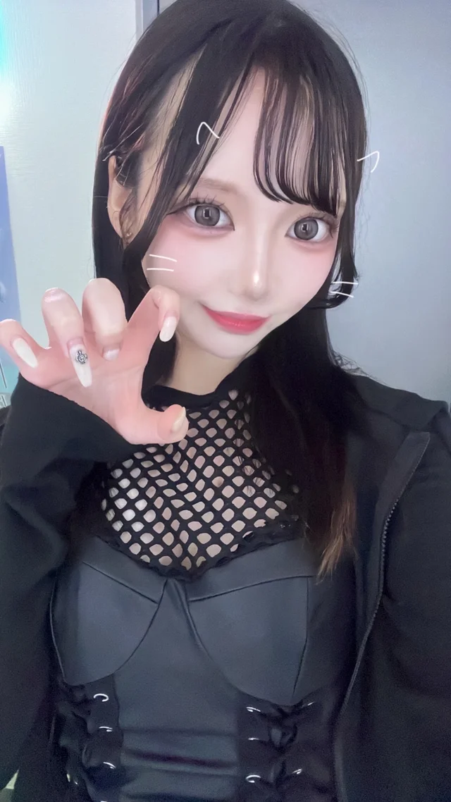 うらら🌿JUNGLE NEON💜さんの画像1枚目