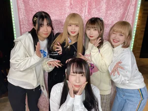 キャストはみんな仲良し♪客層も◎