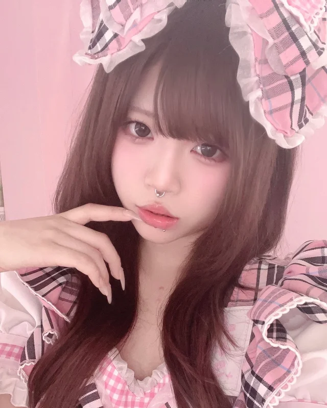 あやめさんの画像2枚目