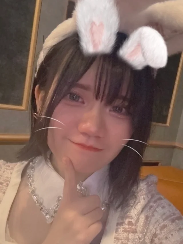 ひなりさんの画像1枚目