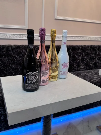 今すぐ応募！梅田の歩合アリ！コンカフェで働きたいなら当店へ！